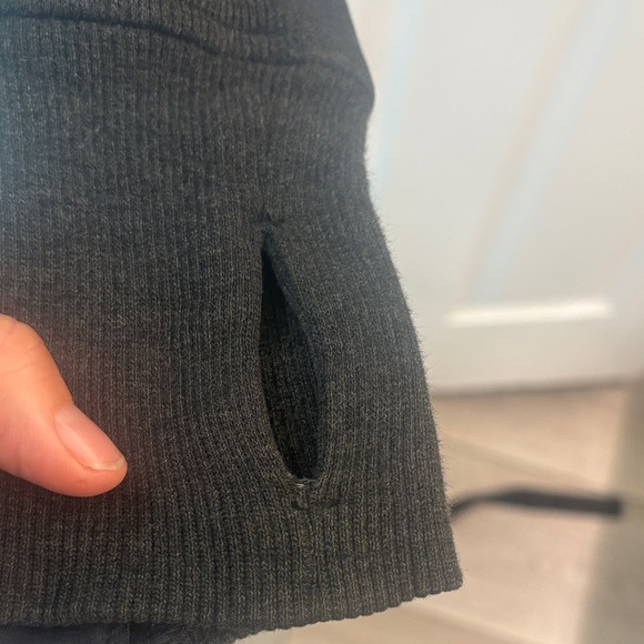 Special edition lululemon athletica grey jacket/ vest Size 10 GUC - Picture 10 of 10